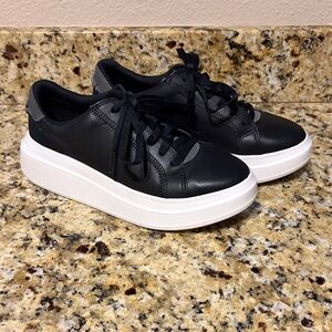 Women’s Platform UGG Leather Sneakers
